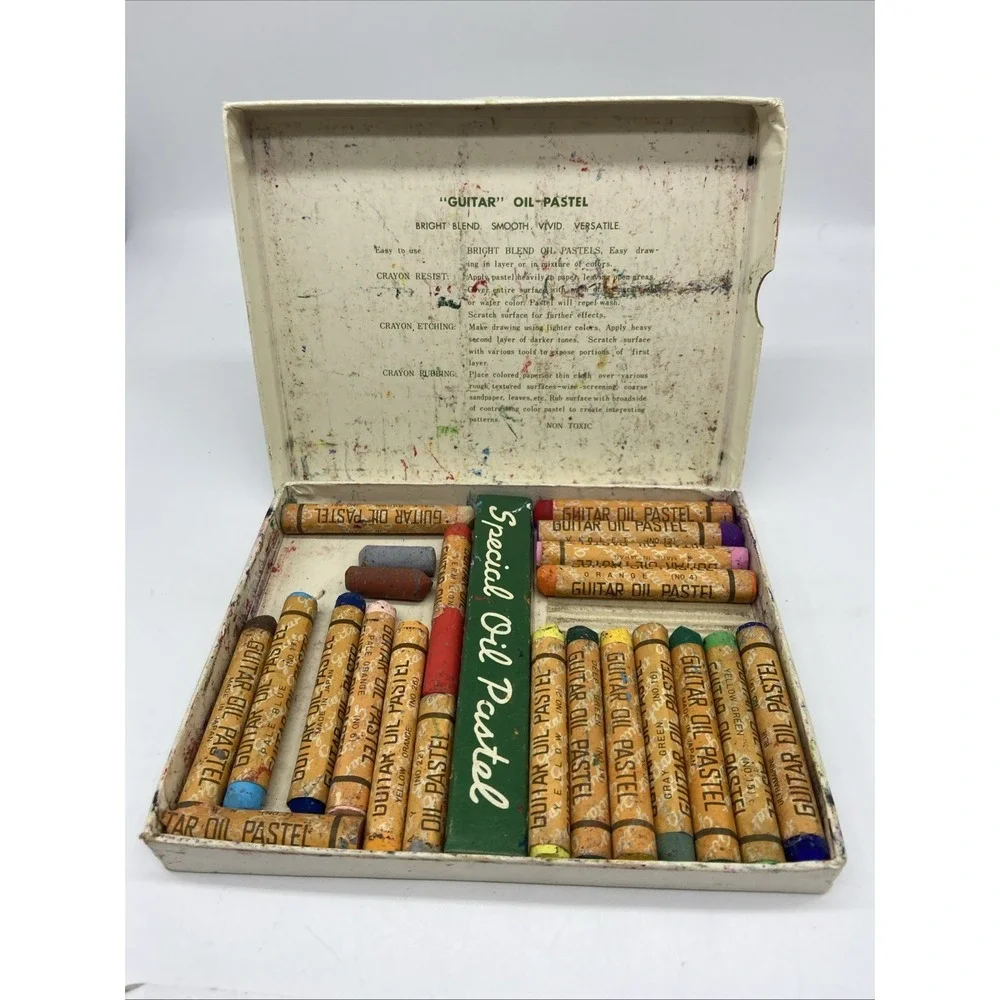 Vintage Guitar Oil Pastel Used Only 18 Colors Made In JAPAN Original Box
